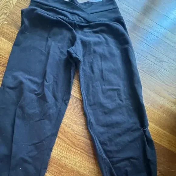 Lululemon hiking sweatpants with pockets. - Picture 1 of 4